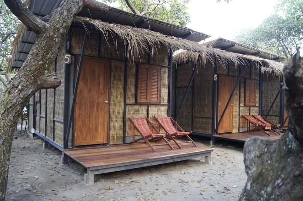 Little Hut Hotel Koh Phayam Exterior photo